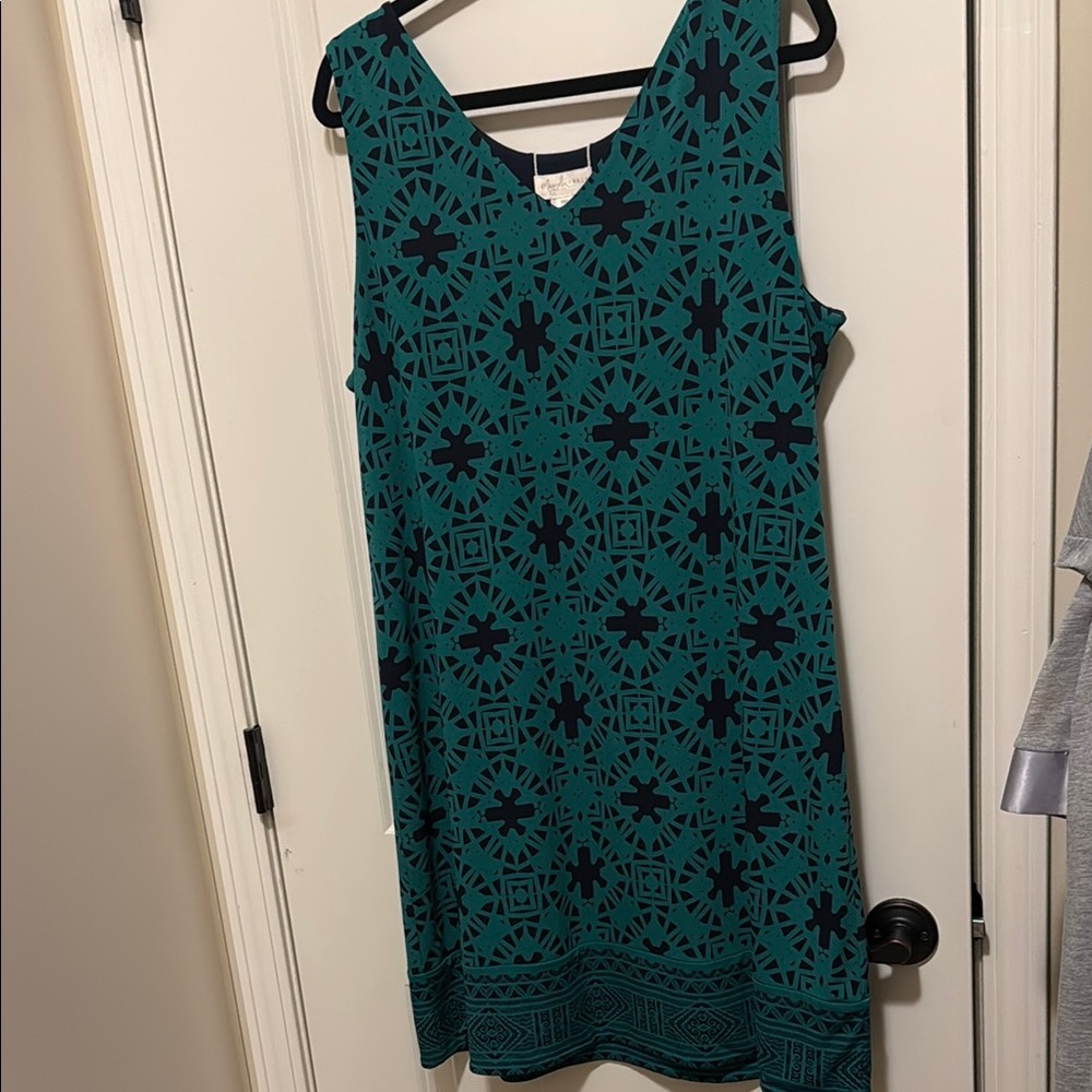 Magnolia Green Sheath Midi Dress Sleeveless V-Neck